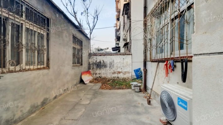 建委小区二手房实景图