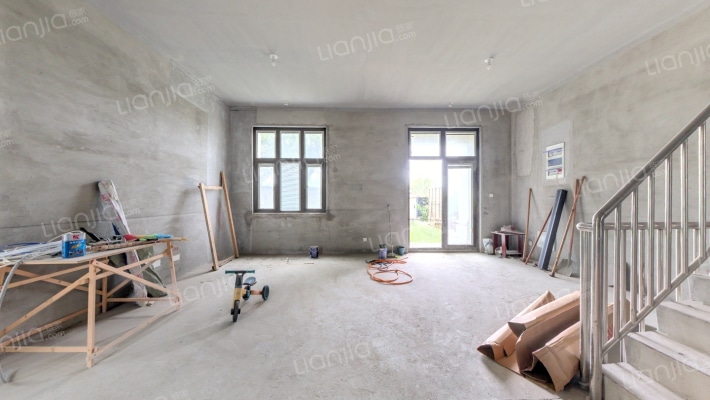 中交荣域D区二手房实景图