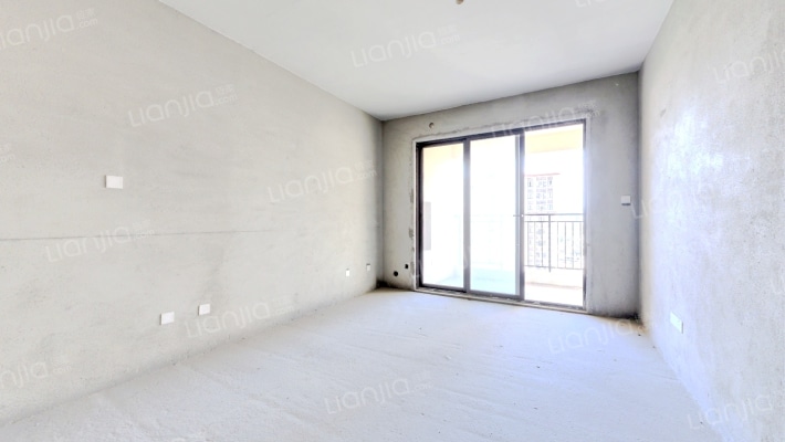 半岛1号花园六期二手房实景图