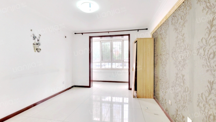 东港龙城南区二手房实景图