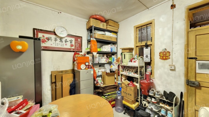 白马河新村二手房实景图