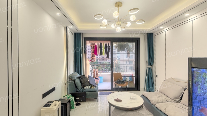 华府蓝湾一期二手房实景图