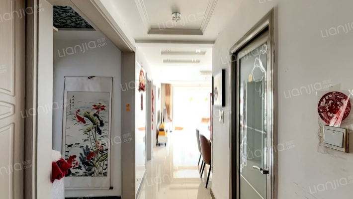 古街庭院二手房实景图