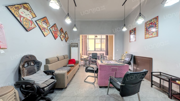 冠源爱琴湾二手房实景图