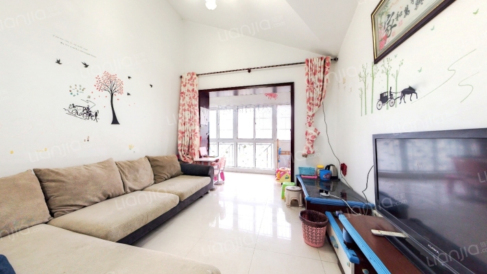 世界名园南区二手房实景图