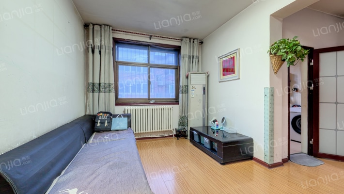 长兴路水电产物资配住宅楼二手房实景图