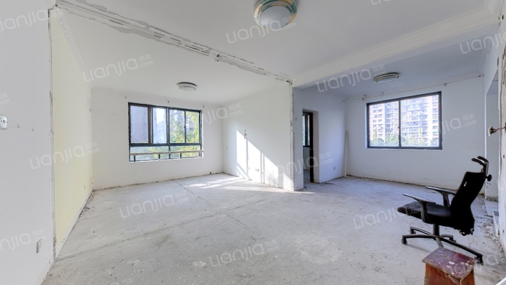 多蓝水岸听涛苑二手房实景图