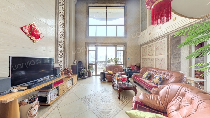 华富瑞士豪庭二手房实景图