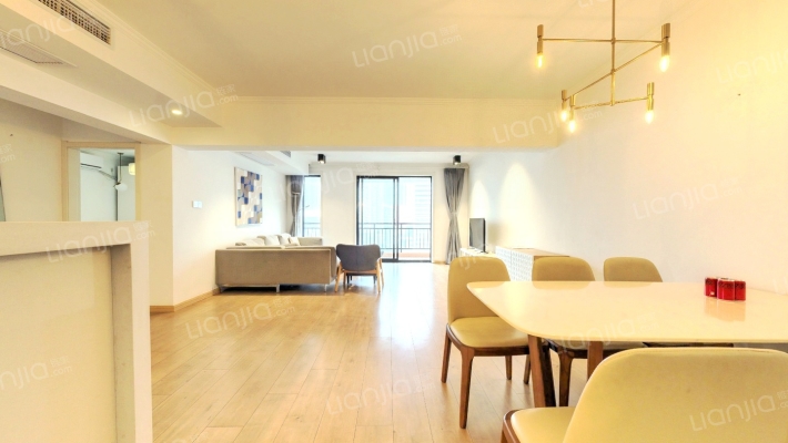 新闸大厦二手房实景图