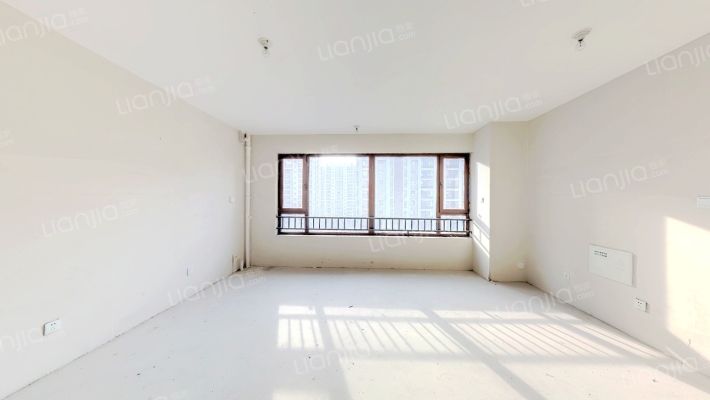 中铁逸都E区二手房实景图