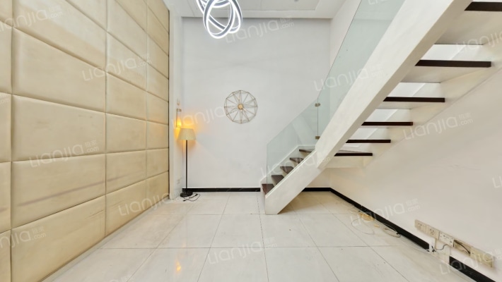 世界金融中心二手房实景图