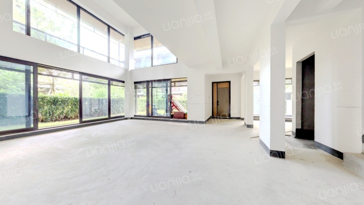 绿城·湖畔雲庐二手房实景图