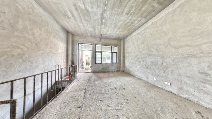 荣和公园尊府二手房实景图