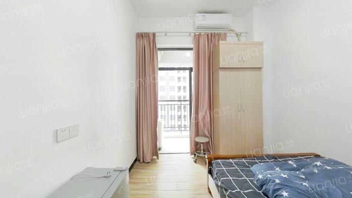 御秀名门二手房实景图