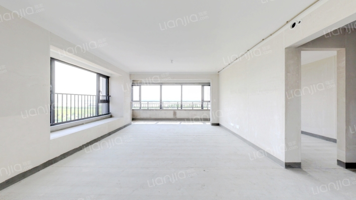 中海都汇滨江四期二手房实景图