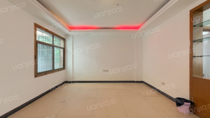 医药公司家属院二手房实景图