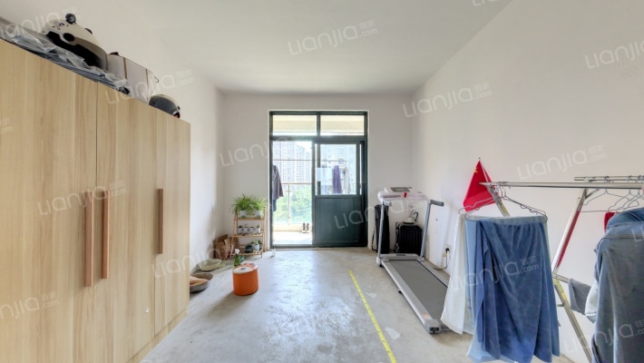 北上海花园C区二手房实景图