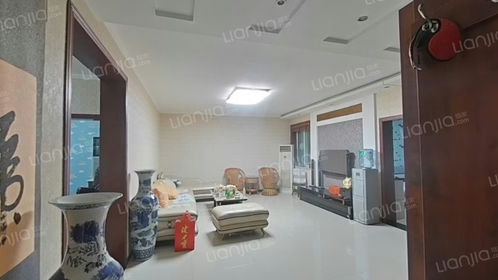新成佳苑二手房实景图