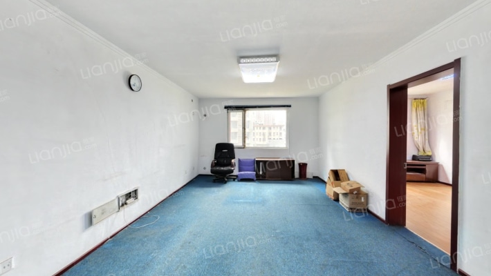 亚润花园二手房实景图