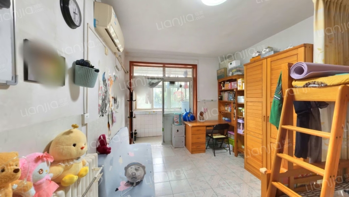 甸柳三区二手房实景图