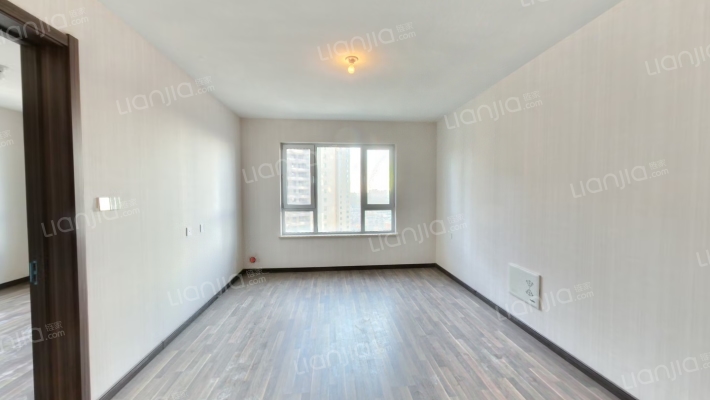 万科明日之光B区二手房实景图