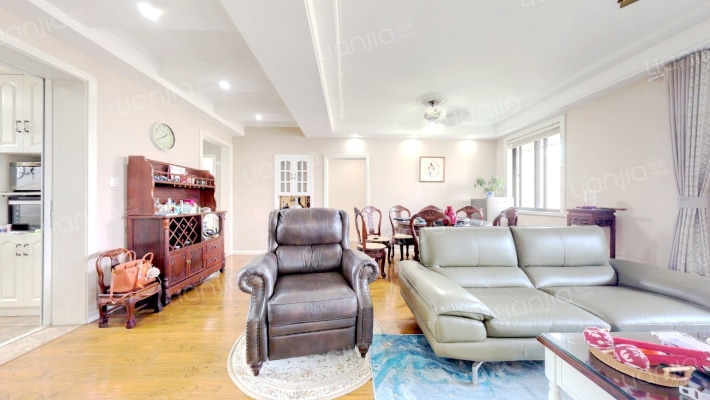 万盛金邸西区二手房实景图