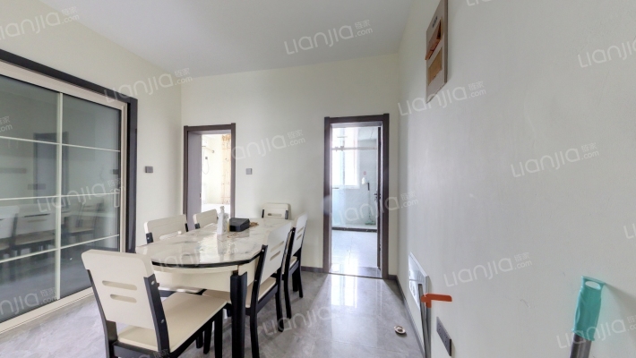 双霞花苑二手房实景图