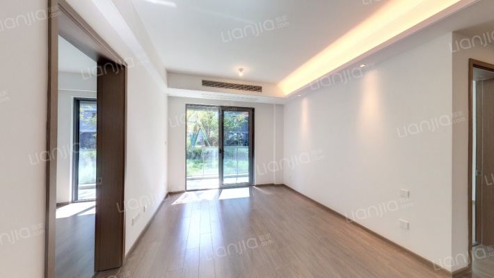 香岸云栖燕庐二手房实景图