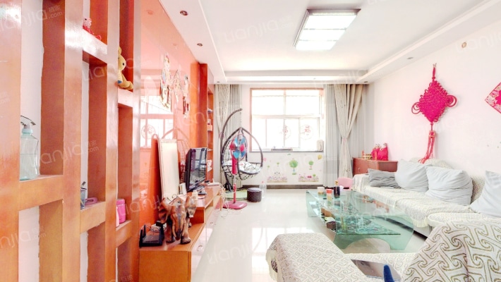 温馨小区二手房实景图