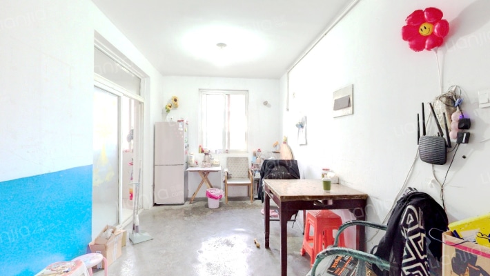 东方家园二手房实景图