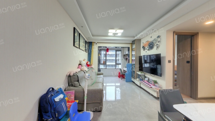 国贸凤凰原2期二手房实景图