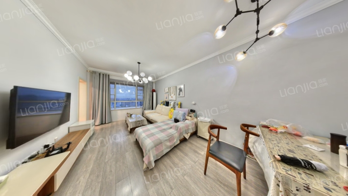 五彩城二手房实景图