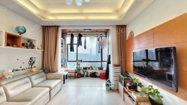 铂金时代公寓二手房实景图