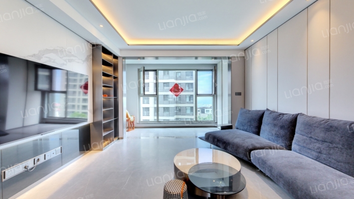 海信依云小镇罗曼二手房实景图