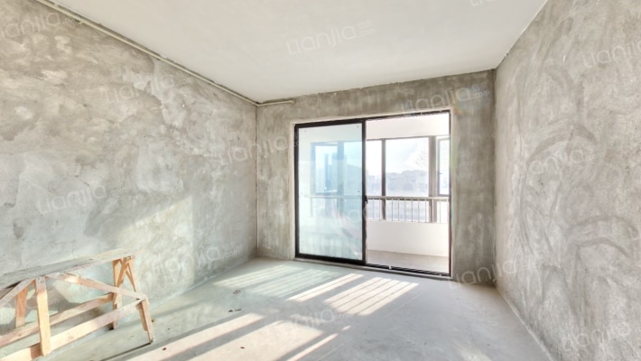 春满华庭二手房实景图