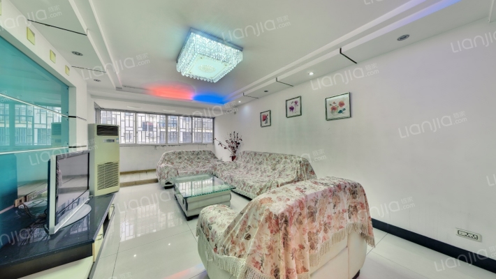 群山花苑二手房实景图