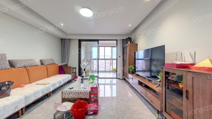 万科翡翠心湖二手房实景图