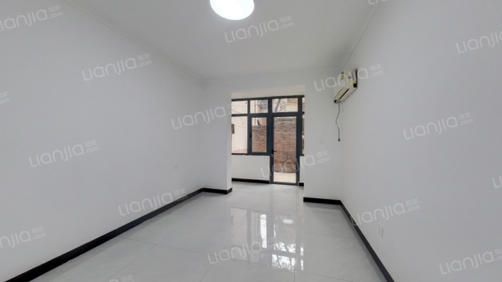 大学北路4号院二手房实景图