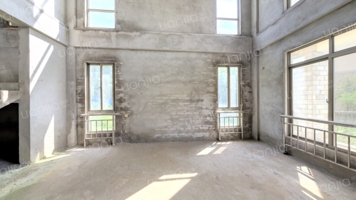 南航海岸华墅二手房实景图