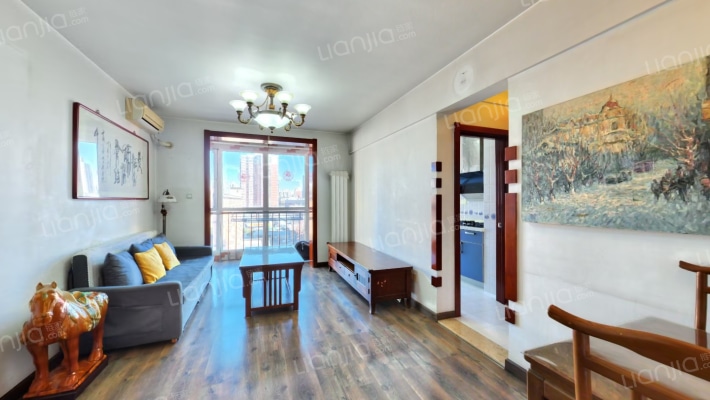 远见名苑二期二手房实景图