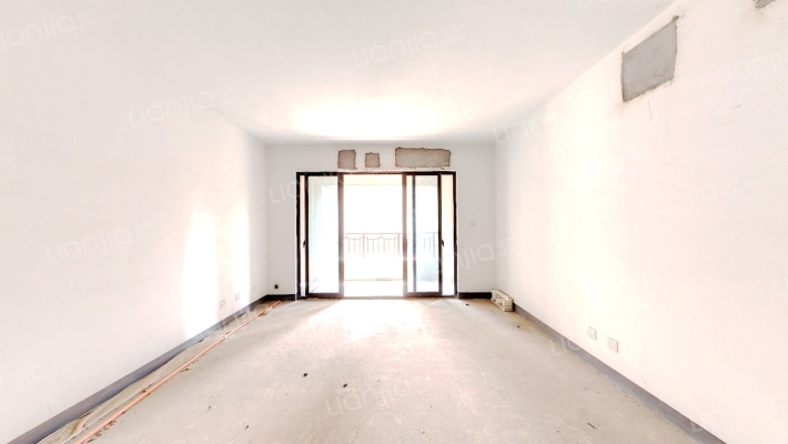 绿地国际博览城二期天玺二手房实景图