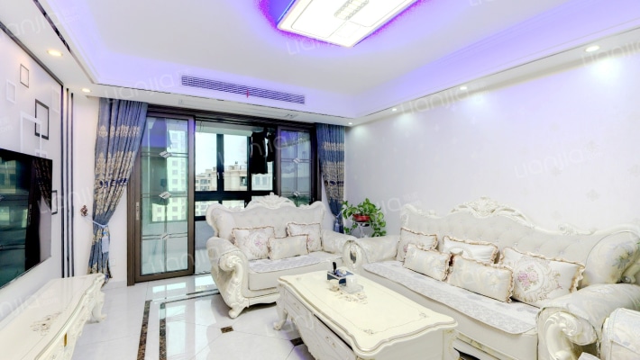 翡翠华庭二手房实景图