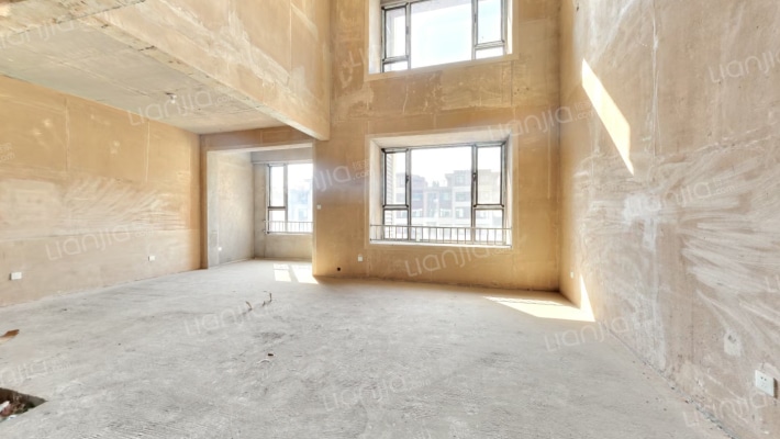 宝佳近山庭院二手房实景图