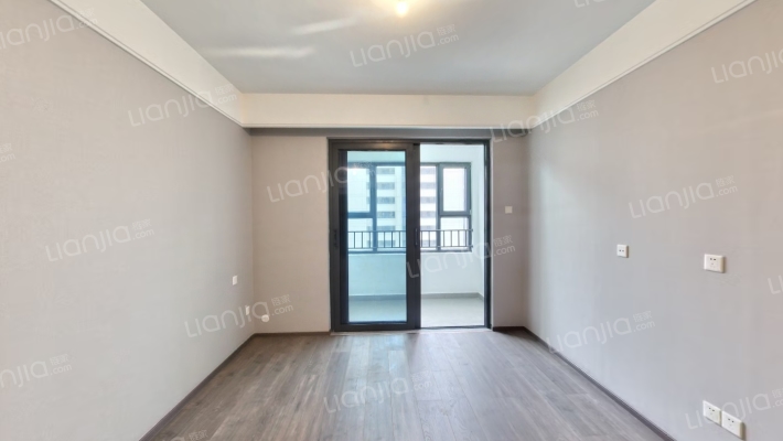 华发星辰海二手房实景图