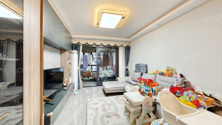 保利香颂二期二手房实景图