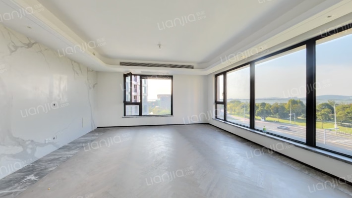 四季悦湖花园二手房实景图