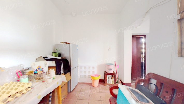 湖边坊路二手房实景图