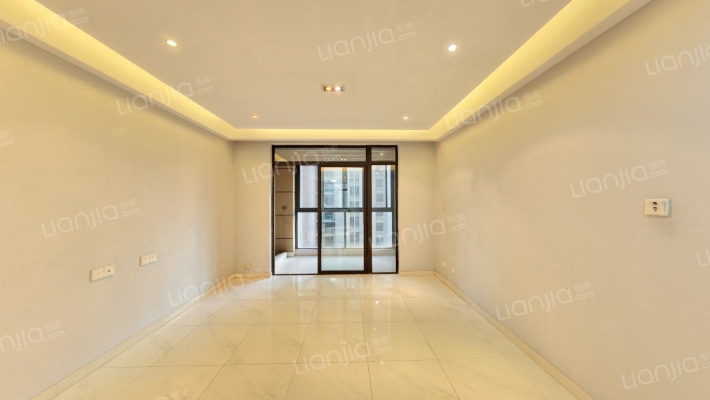 绿地臻城一期二手房实景图