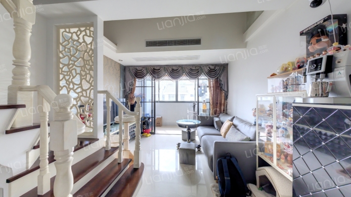 金鹤新城城杰苑二手房实景图