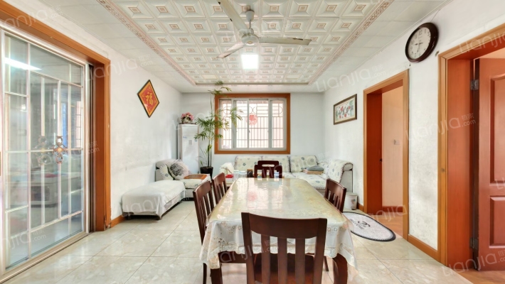 长龙一村西区二手房实景图